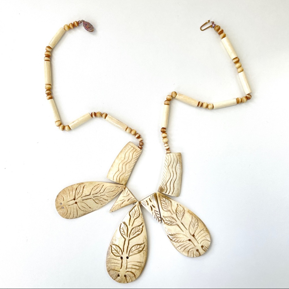 Vintage 1970s Artisan Etched Bone Statement Necklace - Picture 9 of 17